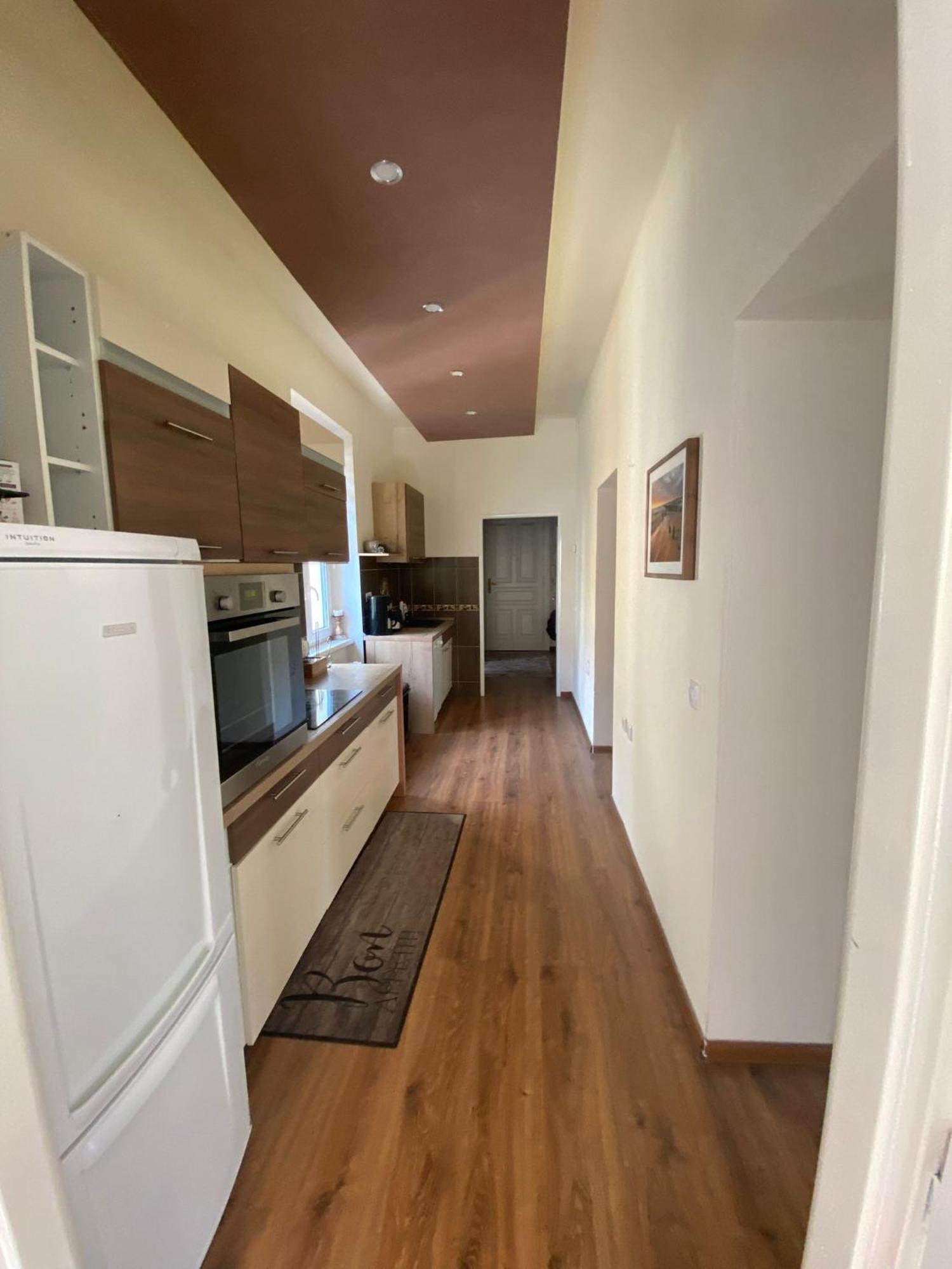 City Center Apartment Katarina マリアーンスケー・ラーズニェ エクステリア 写真